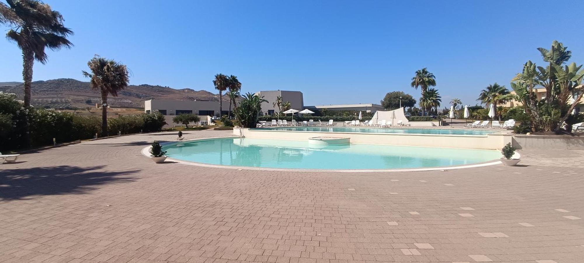 Desusino Residence & Hotel Butera Exterior photo