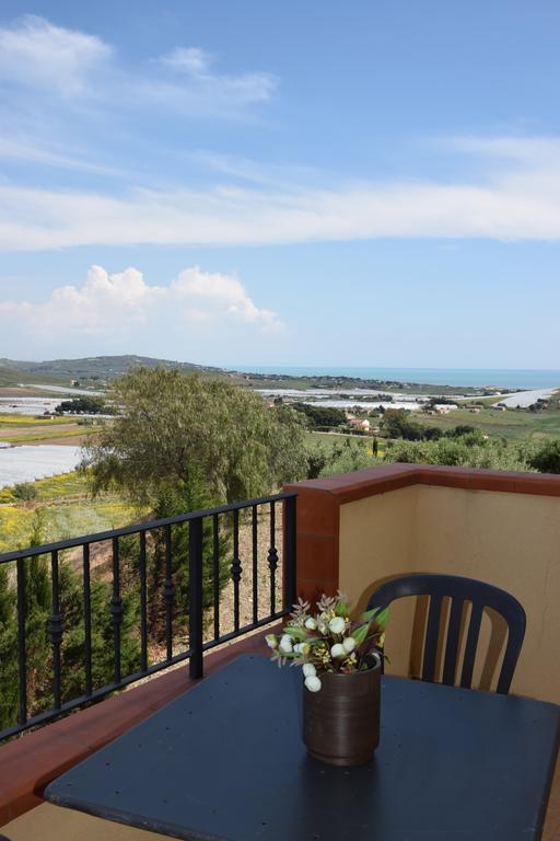 Desusino Residence & Hotel Butera Exterior photo